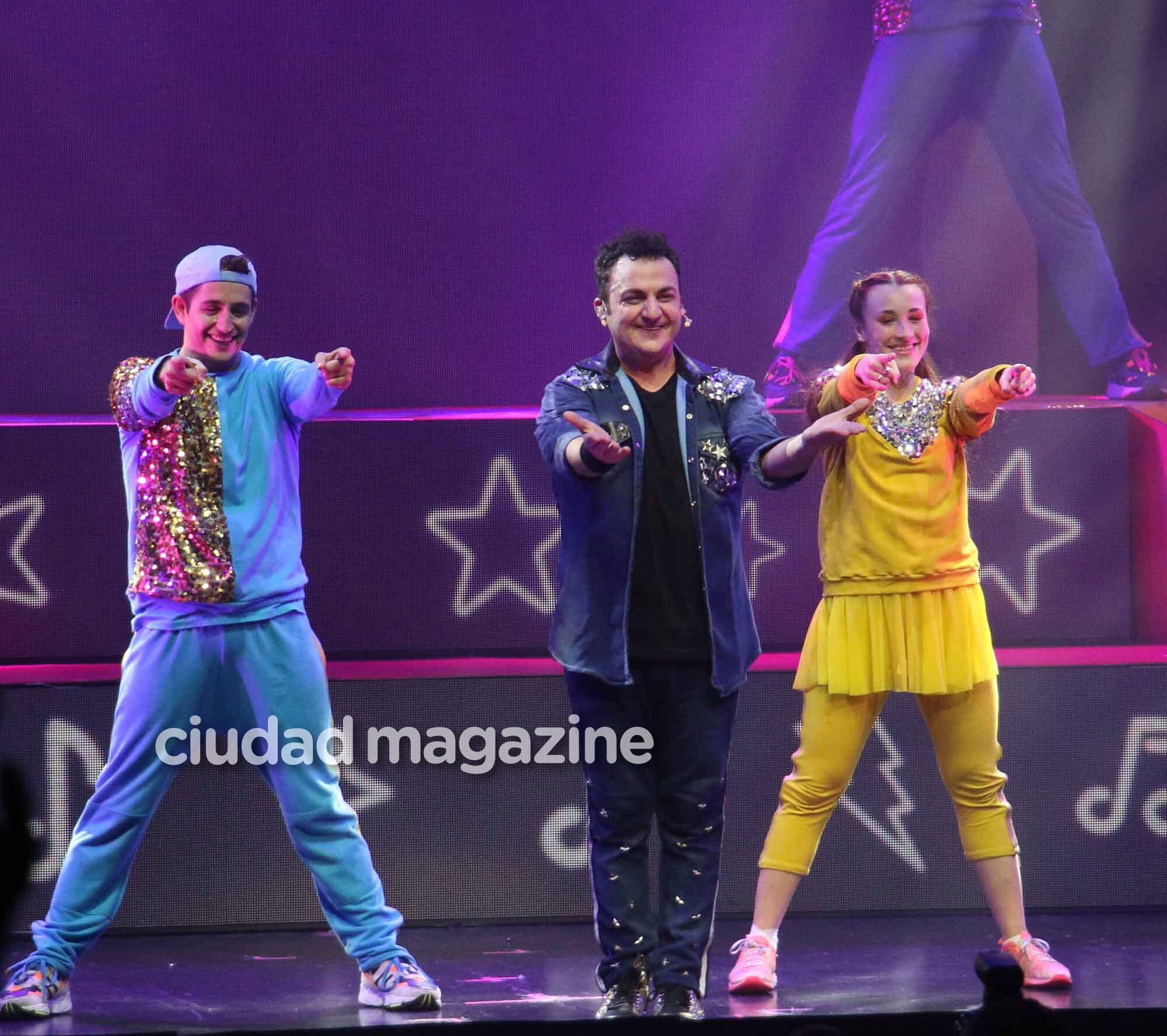  El show de Topa (Foto: Movilpress)