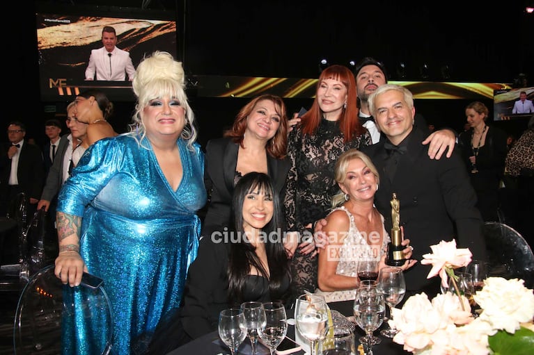 El staff de LAM, ganadores del Martín Fierro al Mejor programa periodístico (Foto: Movilpress)