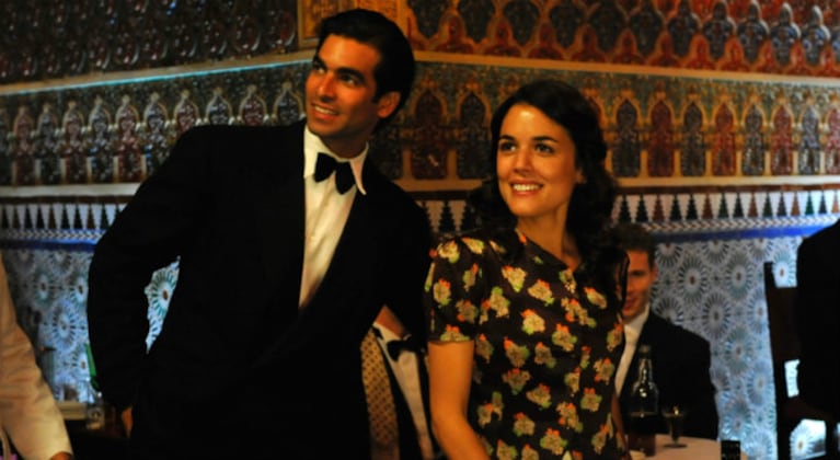 El tiempo entre costuras