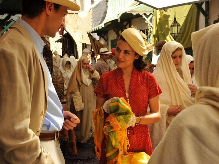 El tiempo entre costuras