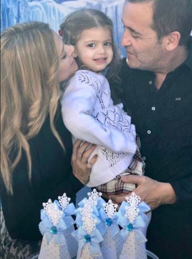 El tierno festejo a puro Frozen de Joaquina, la hija de Álvaro Navia y Vanina Escudero