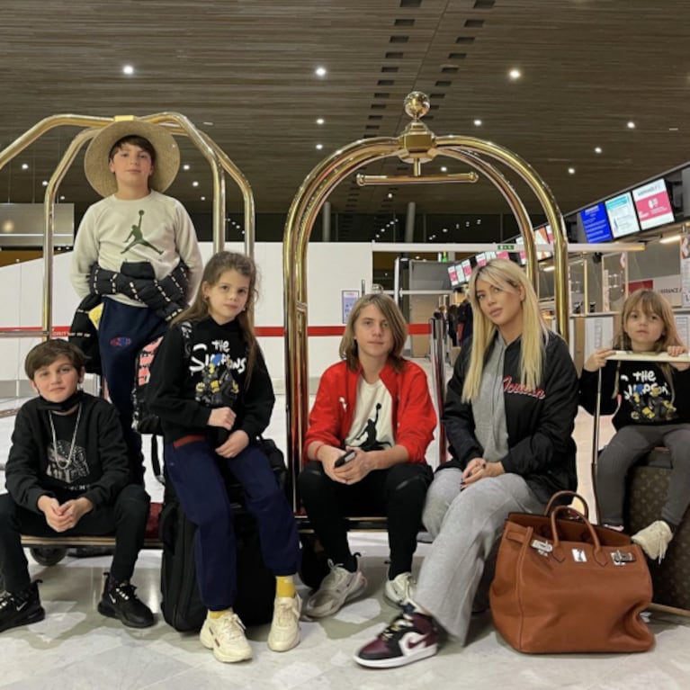El tierno mensaje de Wanda Nara por su regreso a Argentina con sus hijos: "Con mi manada"