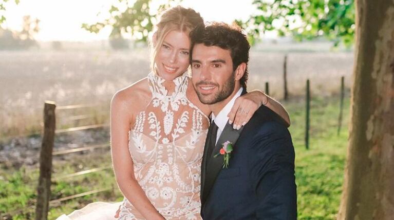 El tierno objeto que Nicole Neumann usó en su boda para anunciar su embarazo con Manu Urcera.