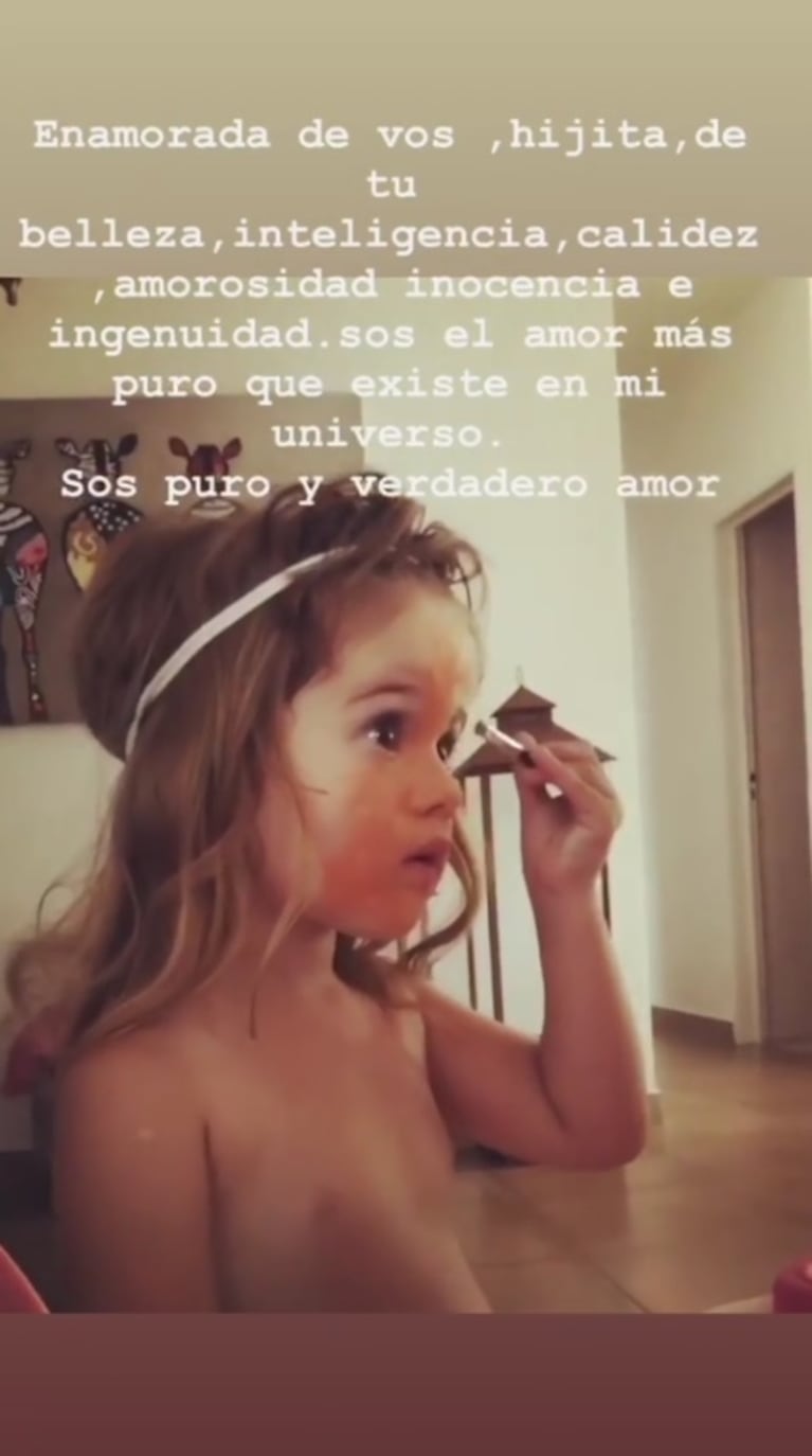 El tierno video de la hija de María Fernanda Callejón maquillándose sola: "Sos puro y verdadero amor"