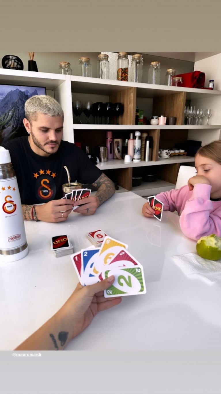 El tierno video de Mauro, Isabella y Francesca Icardi haciendo el aguante a Wanda Nara