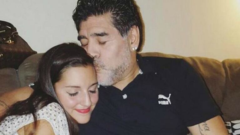 El tweet de Jana, a minutos del final de la operación a Diego Maradona (Foto: Web)