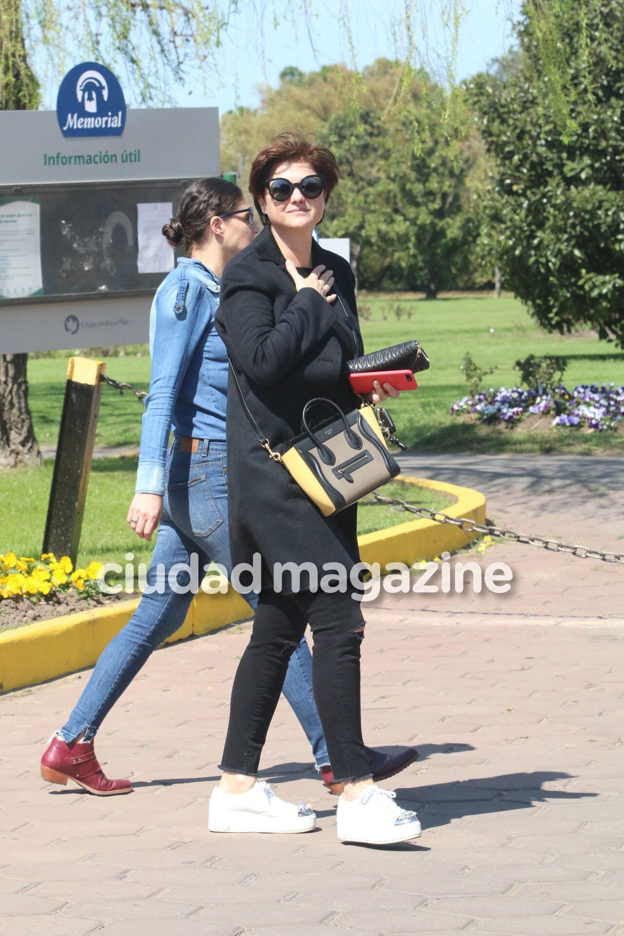 El último adiós a la madre de Araceli González. (Foto: Movilpress)