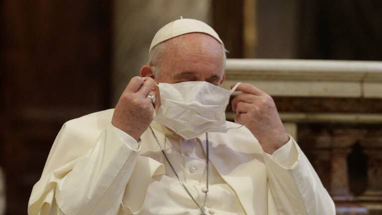 El Vaticano denuncia que los ancianos fueron tratados cruelmente durante la pandemia