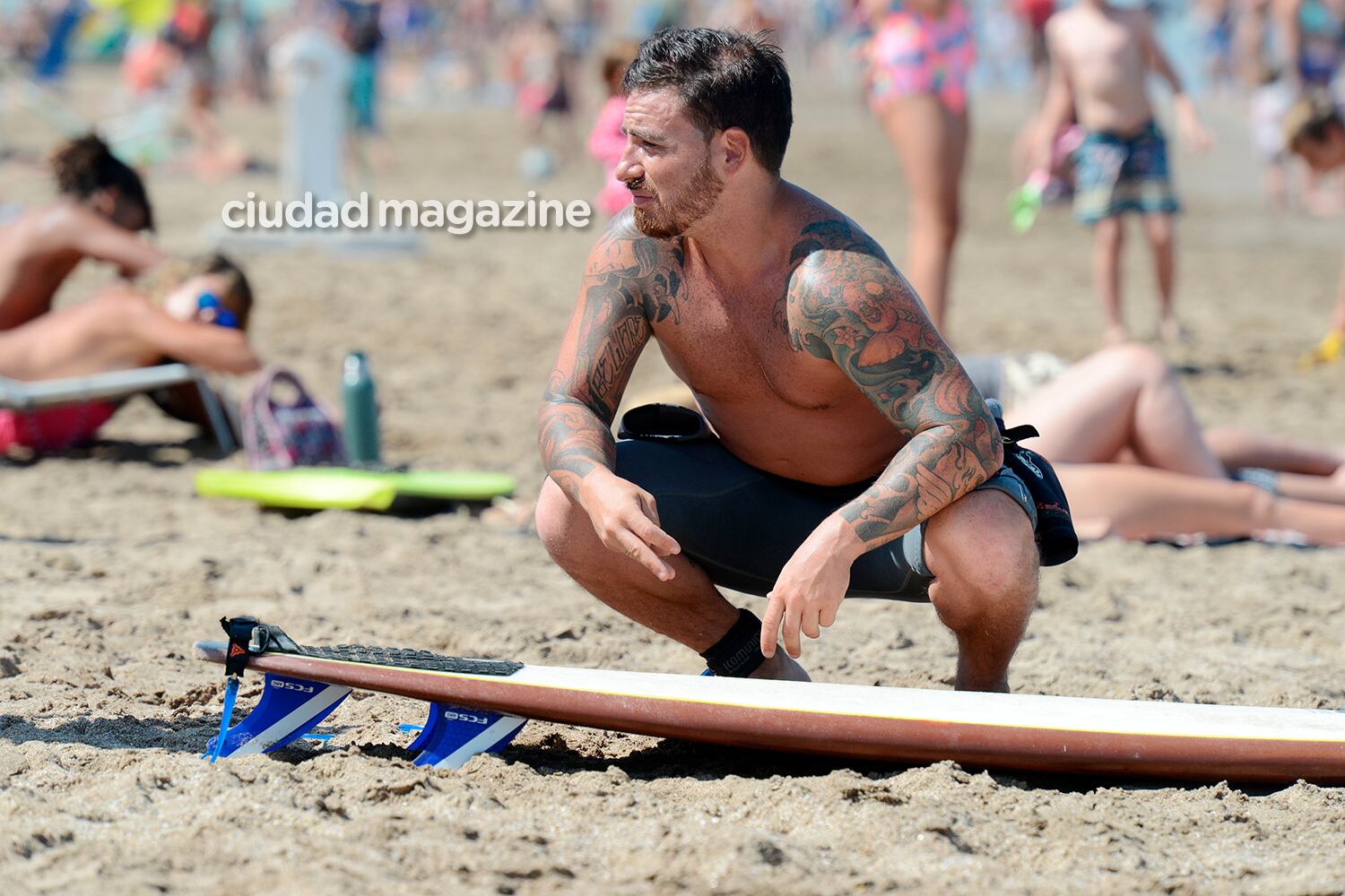 El verano de Fede Bal en Mar del Plata: amigos, surf y playa. (Foto: Musepic)