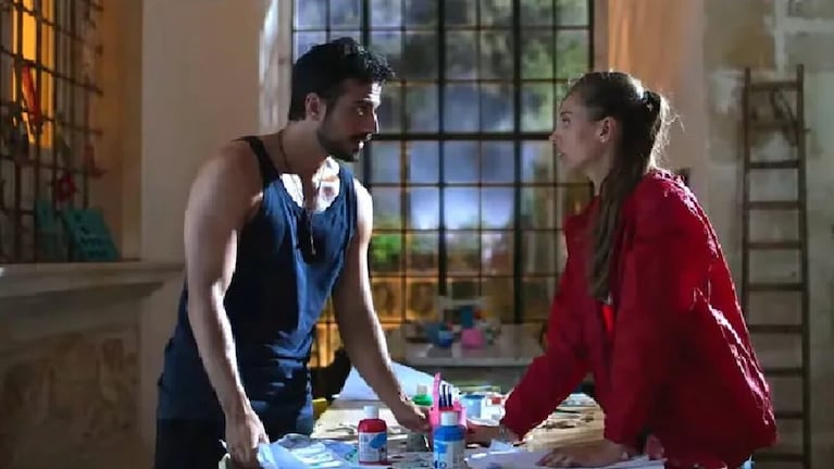 El verano más caliente es un drama romántico italiano disponible en Amazon Prime Video.