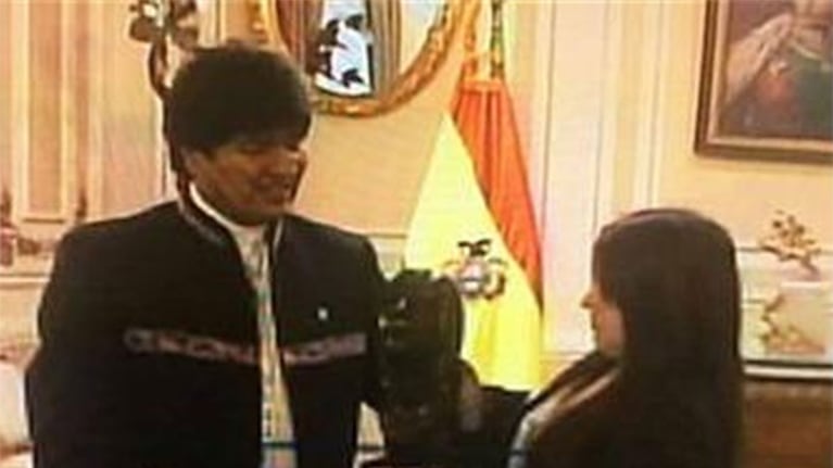 Elba, la ganadora de MasterChef, con Evo Morales (Foto: Twitter)