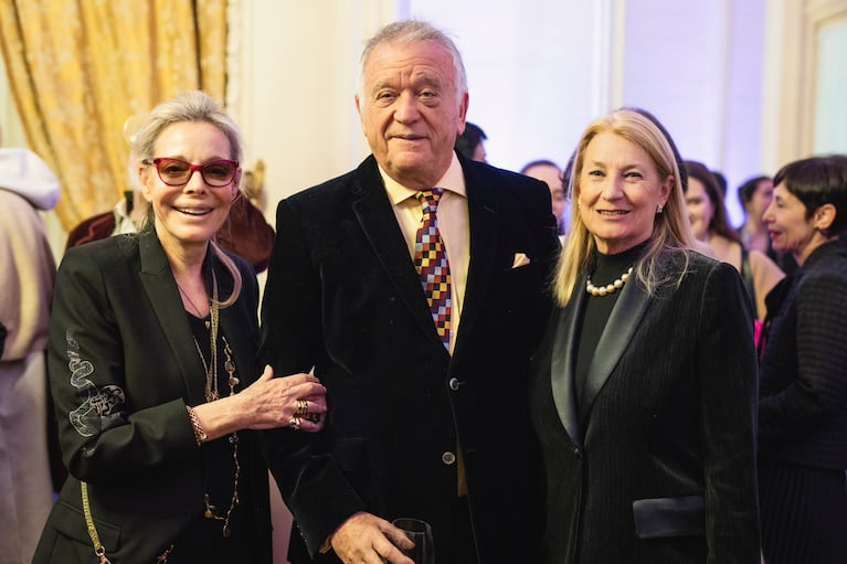 Elisa Wagner, Roberto Devorik y María Blaquier.