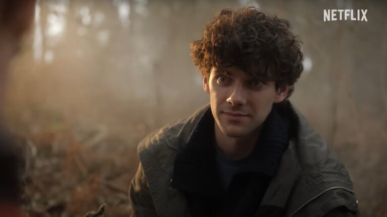 Elmer, el protagonista de esta tenebrosa historia producida en España con un elenco muy reconocido. Foto: Netflix.