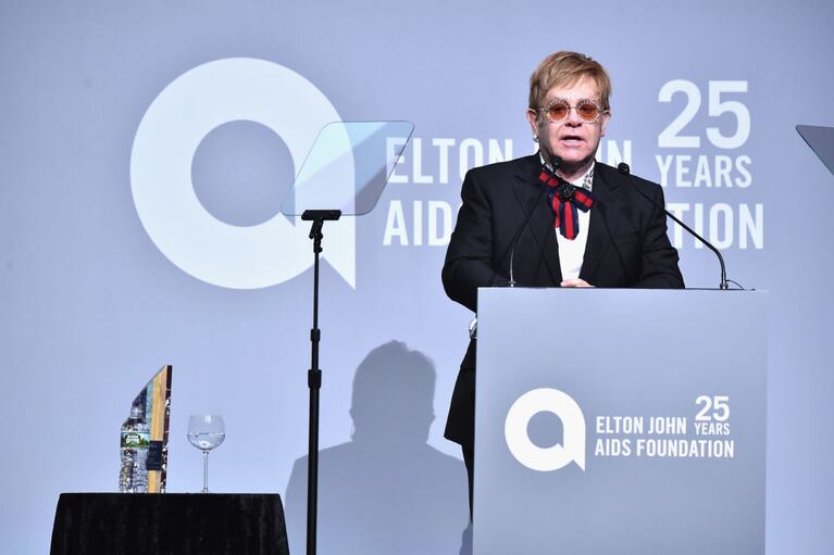 Elton John es un hombre de gran corazón