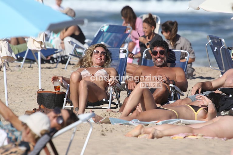 Emilia Attias y su novio, Guillermo Freire en Punta del Este (Fotos: RS).
