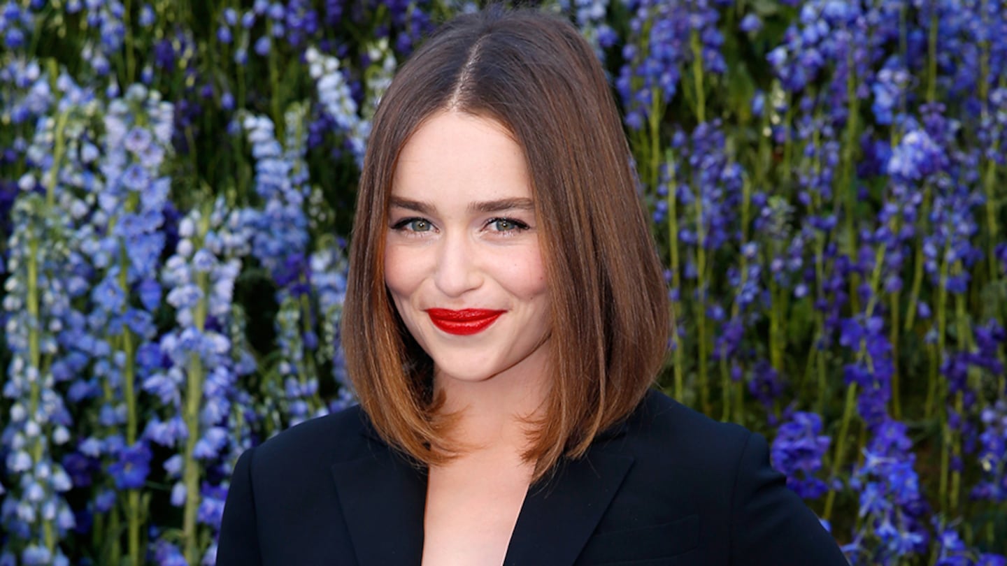 Emilia Clarke: los productos de belleza que utiliza para tener una piel hermosa y fresca   