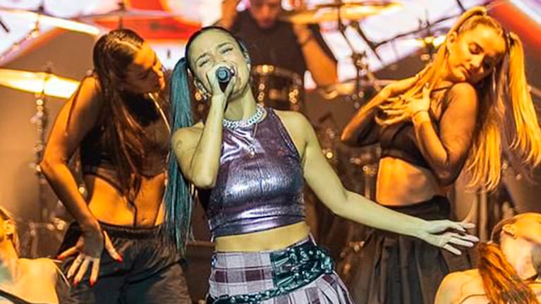 Emilia inició su gira argentina: entradas agotadas y ante una multitud en Tucumán y San Juan