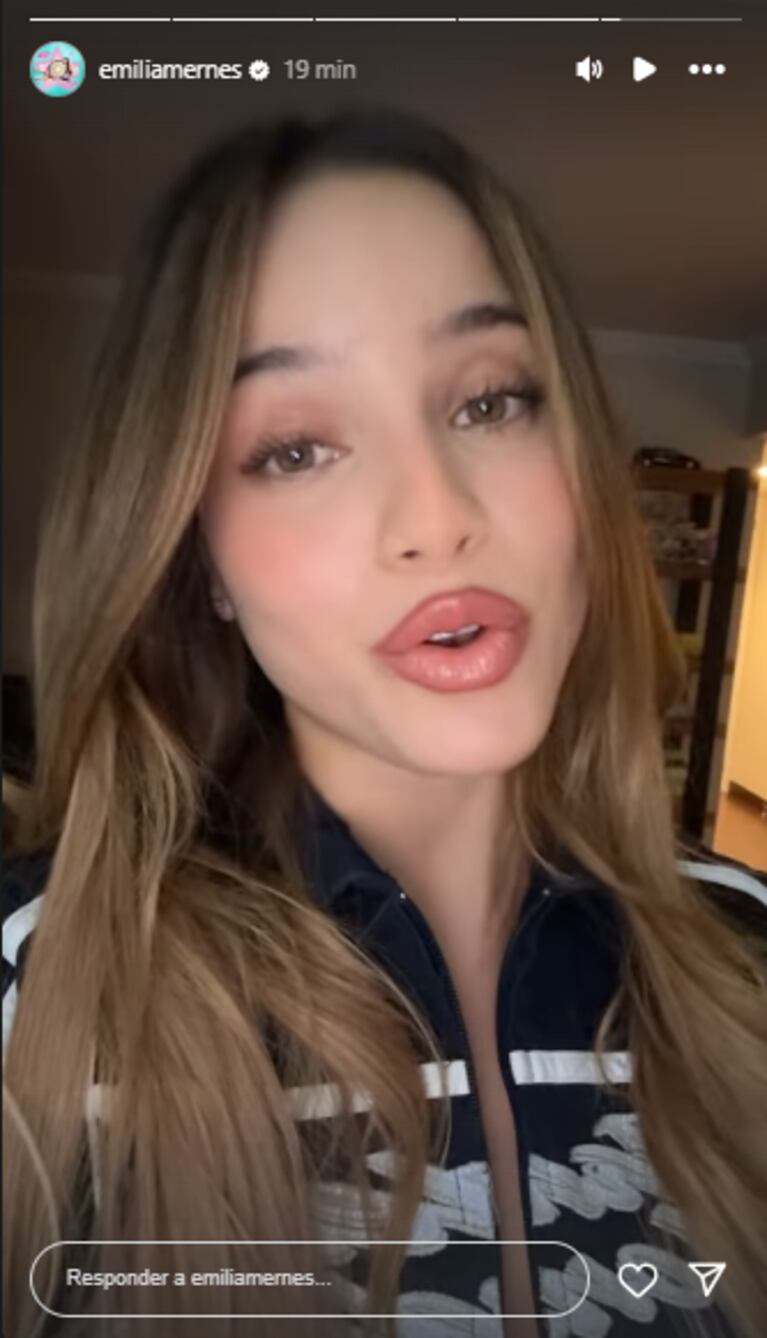 Emilia Mernes desmintió los rumores de embarazo. (Foto: Captura Instagram /emiliamernes)