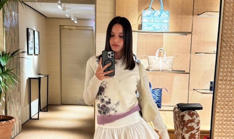 Emilia Mernes lució espectaculares looks en Europa | Créditos: Instagram @emiliamernes