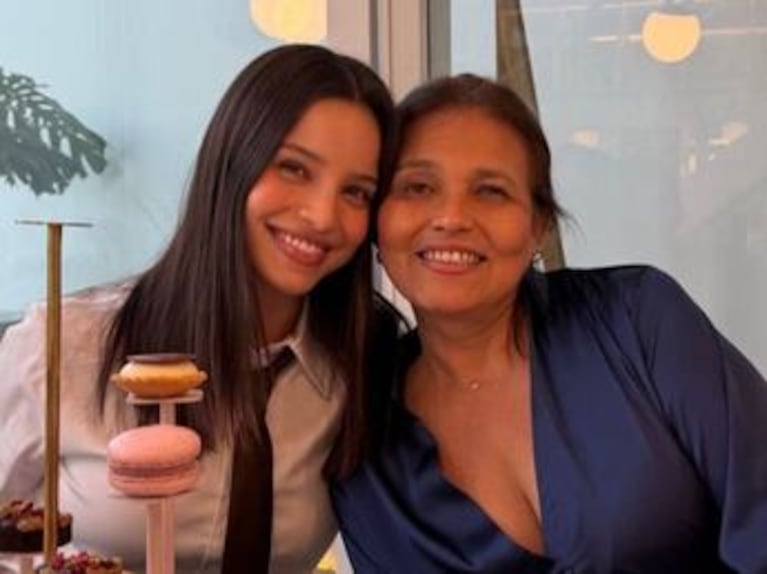 Emilia Mernes y su mamá (Foto: Instagram).