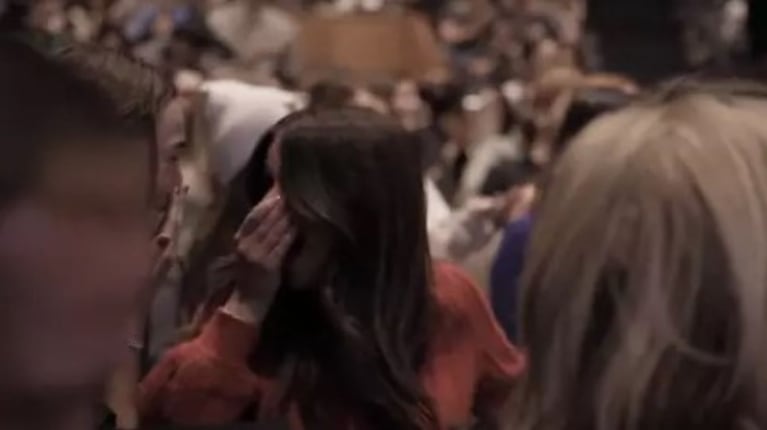 Emocionante reacción de estudiantes al enterarse de la increíble donación de una profesora