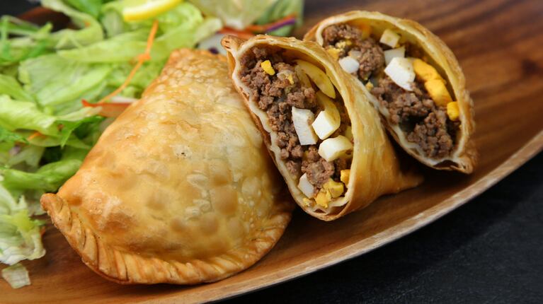 Empanadas jugosas de carne: seguí esta receta y disfrutá de un plato irresistible 
