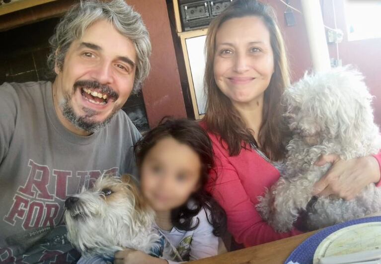 "En cuatro días y medio, mi hija Nina, de siete años, y yo perdimos a nuestro sol", escribió Mariano Rinaldi.