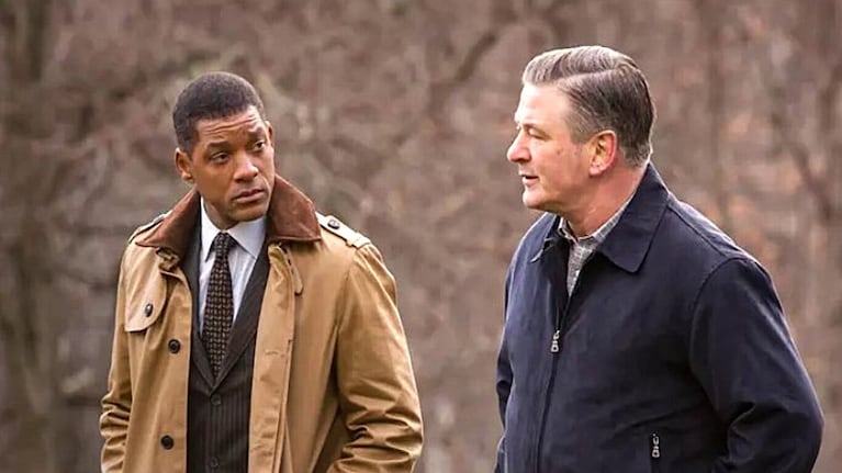 En esta atrapante historia con enfoque médico se lucen Will Smith y Alec Baldwin.