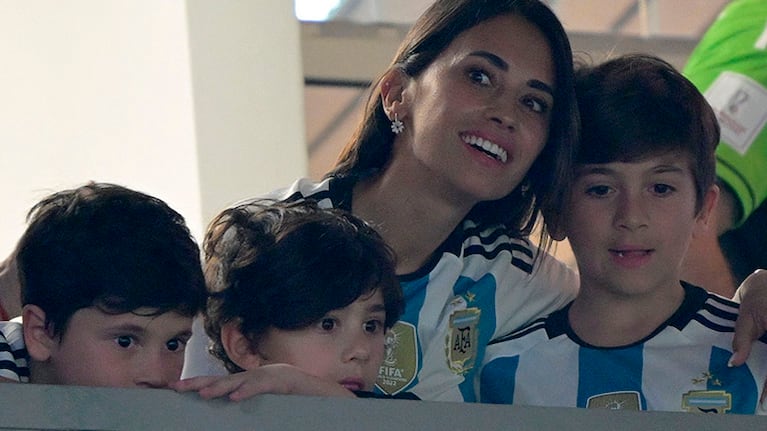 En fotos, Antonela Roccuzzo en la fiesta de los campeones del mundo con Thiago, Mateo y Ciro Messi 