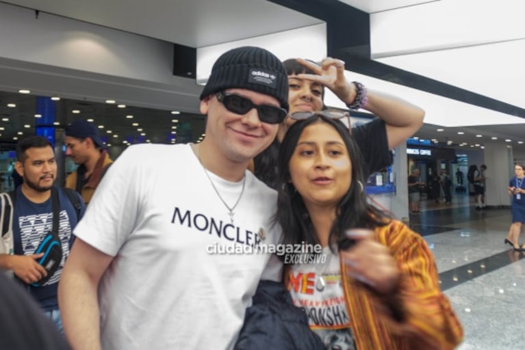 En fotos: Bizarrap llegó a la Argentina tras romperla con Shakira en la TV estadounidense