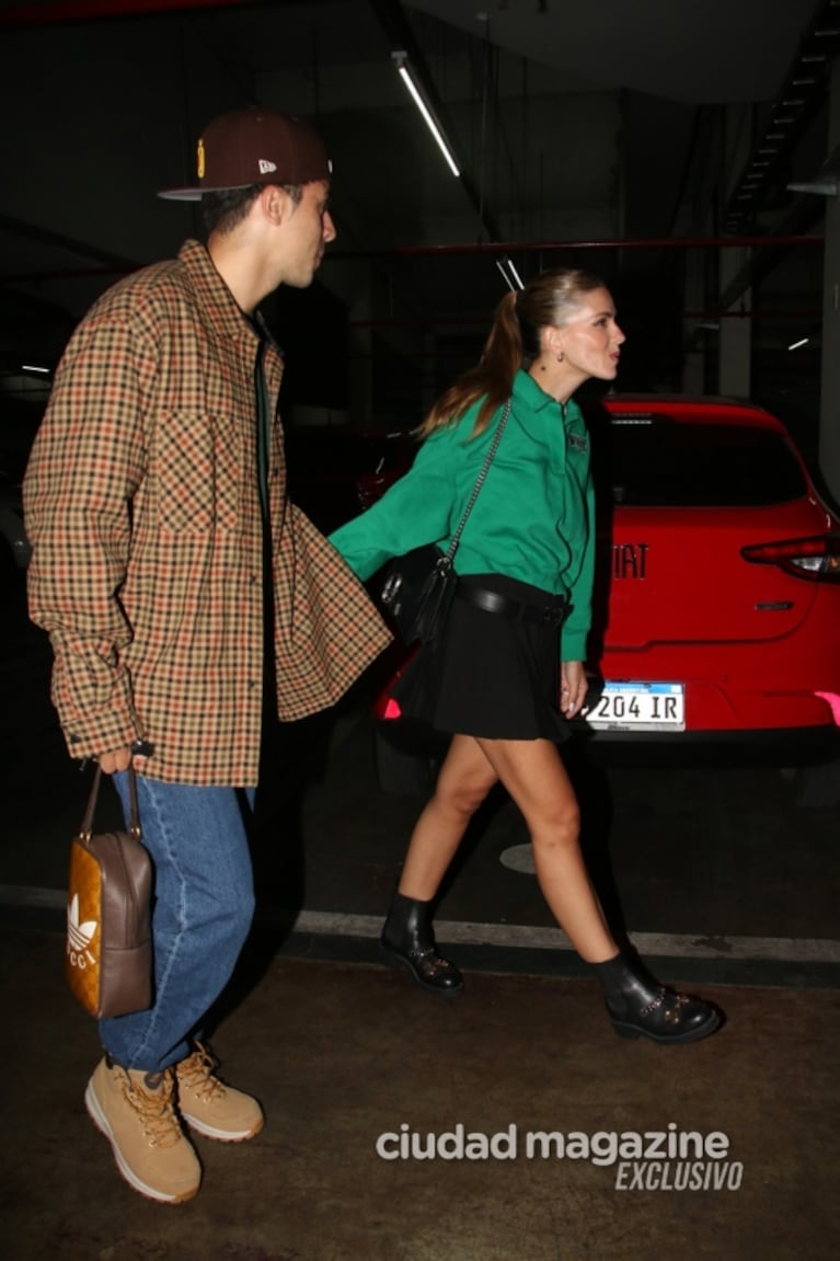 En fotos: China Suárez y Rusherking fueron a ver Casados con hijos