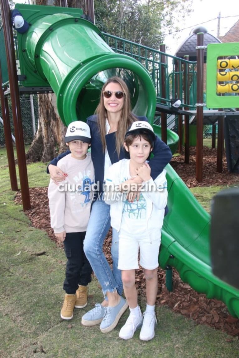 En fotos, la inauguración de la plaza en homenaje a Blanca, la hija de Pampita y Benjamín Vicuña