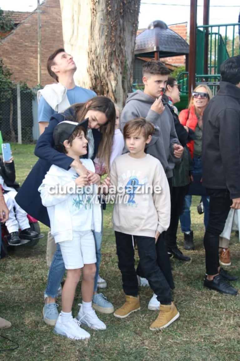 En fotos, la inauguración de la plaza en homenaje a Blanca, la hija de Pampita y Benjamín Vicuña