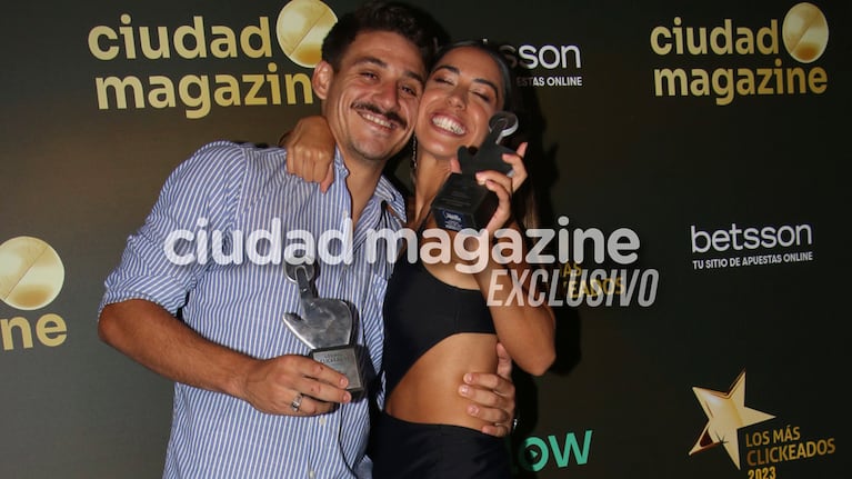 En fotos, la pareja de la noche en Los Más Clickeados 2023: Chopa Montoya y el futbolista Matías Cóccaro