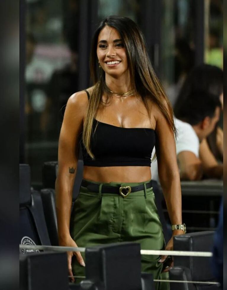 En fotos, los looks más espectaculares de Antonela Roccuzzo para alentar al Inter Miami de Messi