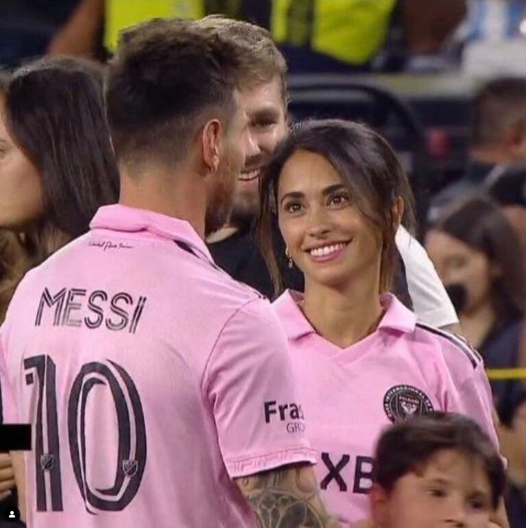 En fotos, los looks más espectaculares de Antonela Roccuzzo para alentar al Inter Miami de Messi