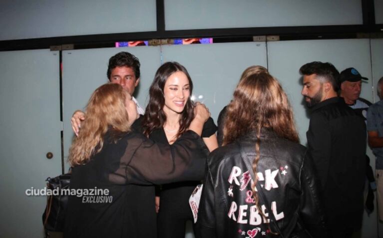 En fotos: Mariano Martínez reunió a sus exparejas en el estreno de Tom, Dick y Harry que dirige Nicolás Cabré