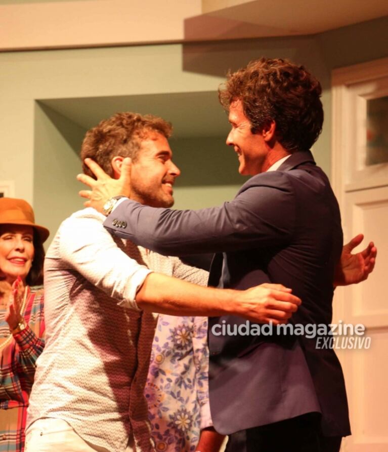 En fotos: Mariano Martínez reunió a sus exparejas en el estreno de Tom, Dick y Harry que dirige Nicolás Cabré