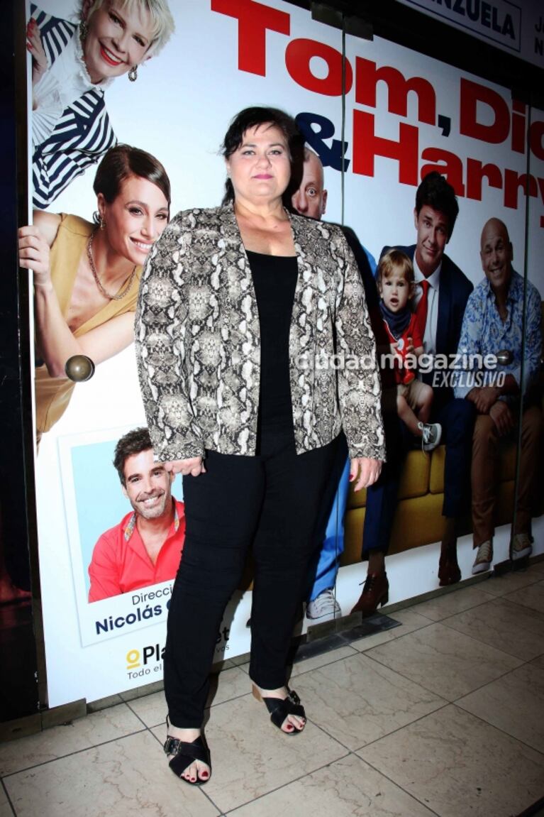 En fotos: Mariano Martínez reunió a sus exparejas en el estreno de Tom, Dick y Harry que dirige Nicolás Cabré