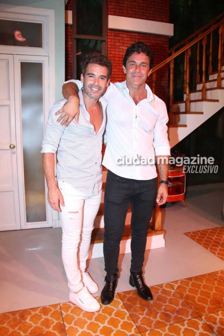 En fotos: Mariano Martínez reunió a sus exparejas en el estreno de Tom, Dick y Harry que dirige Nicolás Cabré