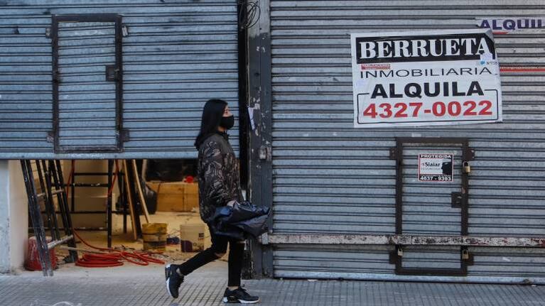 En julio la economía frenó la recuperación y cayó casi 9%