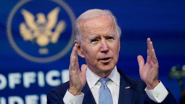 En su primer día como presidente, Biden propondrá regularizar a millones de indocumentados. Foto: AP.