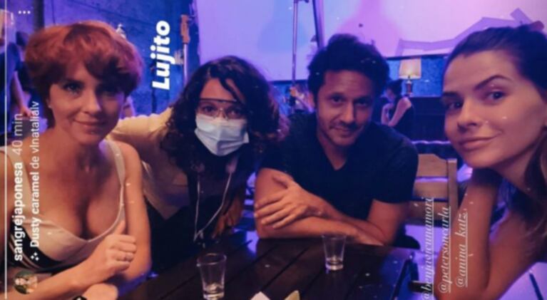 ¡En un gran momento! China Suárez compartió una foto con Vicuña mientras graban su nueva serie: "Lujito"