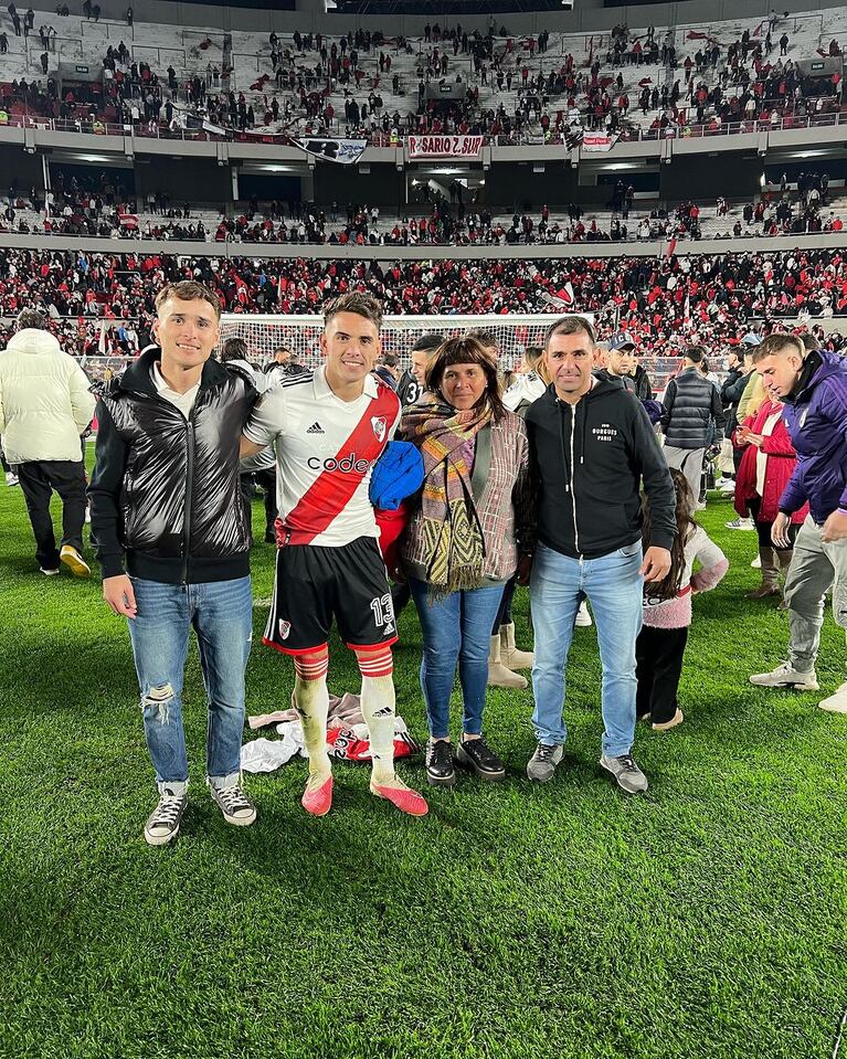 Enzo Díaz y su familia (Instagram)