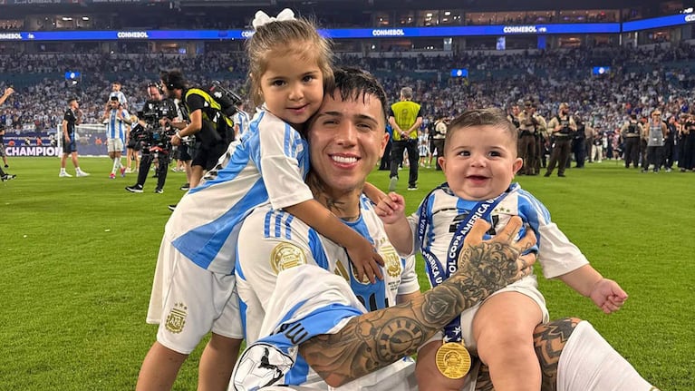 Enzo Fernández festeja en familia en la final de la Copa América 2024 (Foto: Instagram)