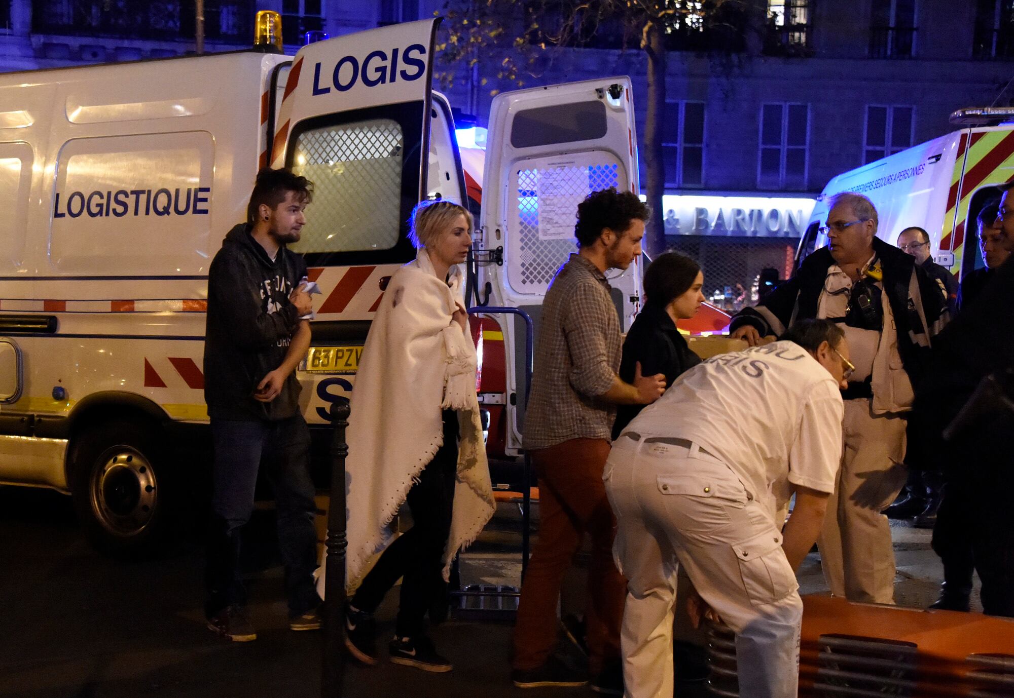 Escenas dramáticas se vivieron en El Bataclan de París (Fotos: AFP). 