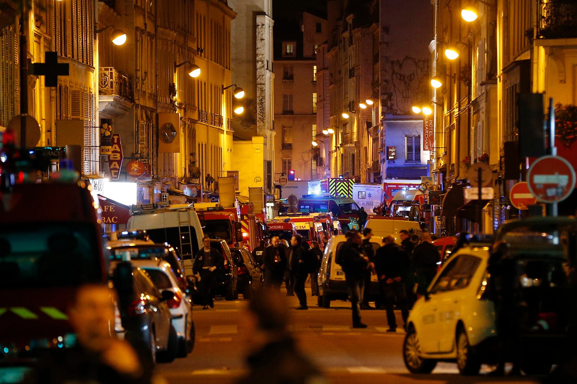 Escenas dramáticas se vivieron en El Bataclan de París (Fotos: AFP). 