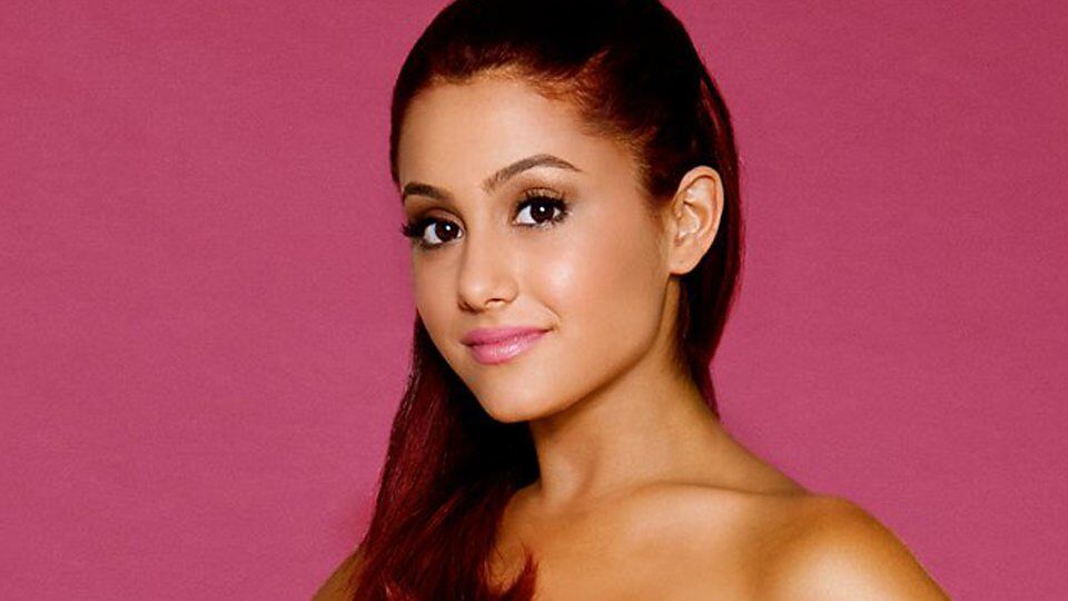 Espiá quién fue la latina que descubrió la melodiosa voz de Ariana Grande 