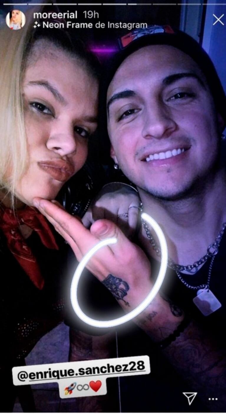 ¡Están a full! Morena Rial y Enrique Sánchez se hicieron el mismo tatuaje: las fotos del llamativo diseño