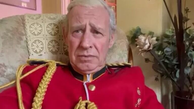 Este actor ha duplicado sus ingresos imitando al rey Carlos III